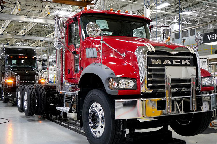 What is a Mack Truck? | Comvoy